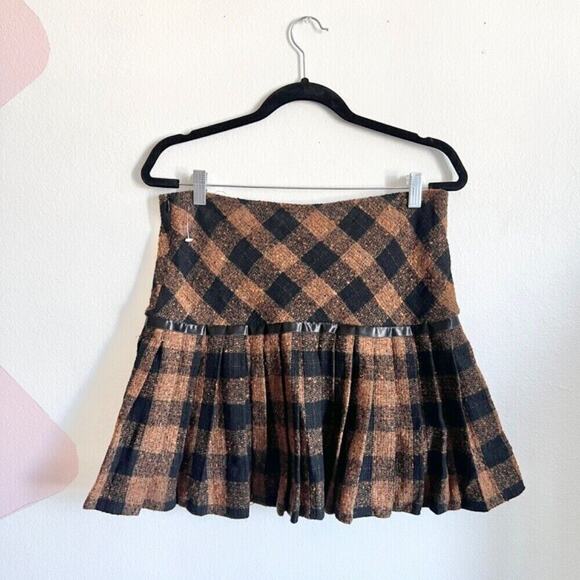 SOLD OUTTT - Picture 2 of 5